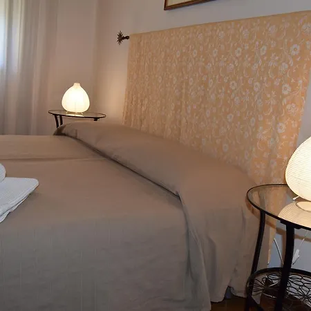 Casa E Per Lavoro Elena E Carla Couette-café 4*