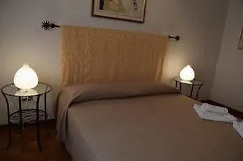 Casa E Per Lavoro Elena E Carla Couette-café 4*