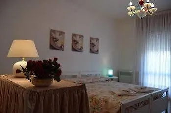 Casa E Per Lavoro Elena E Carla Bed & Breakfast